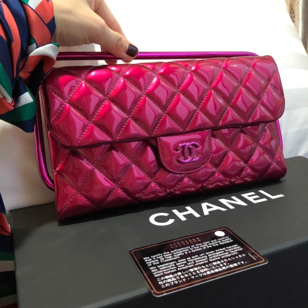 Chanel Clutch super limited like new condition